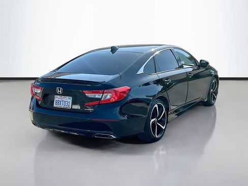 Used 2018 Honda Accord Sport image 5