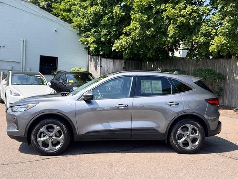 Used 2025 Ford Escape ST-Line AWD/4WD image 3