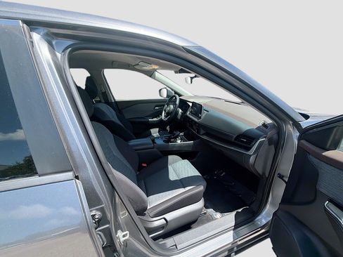 Used 2023 Nissan Rogue SV FWD image 29