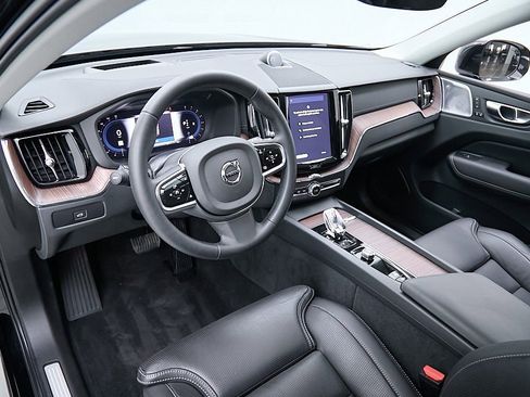 Certified 2023 Volvo XC60 B6 Ultimate w/ Protection Package Premier image 12