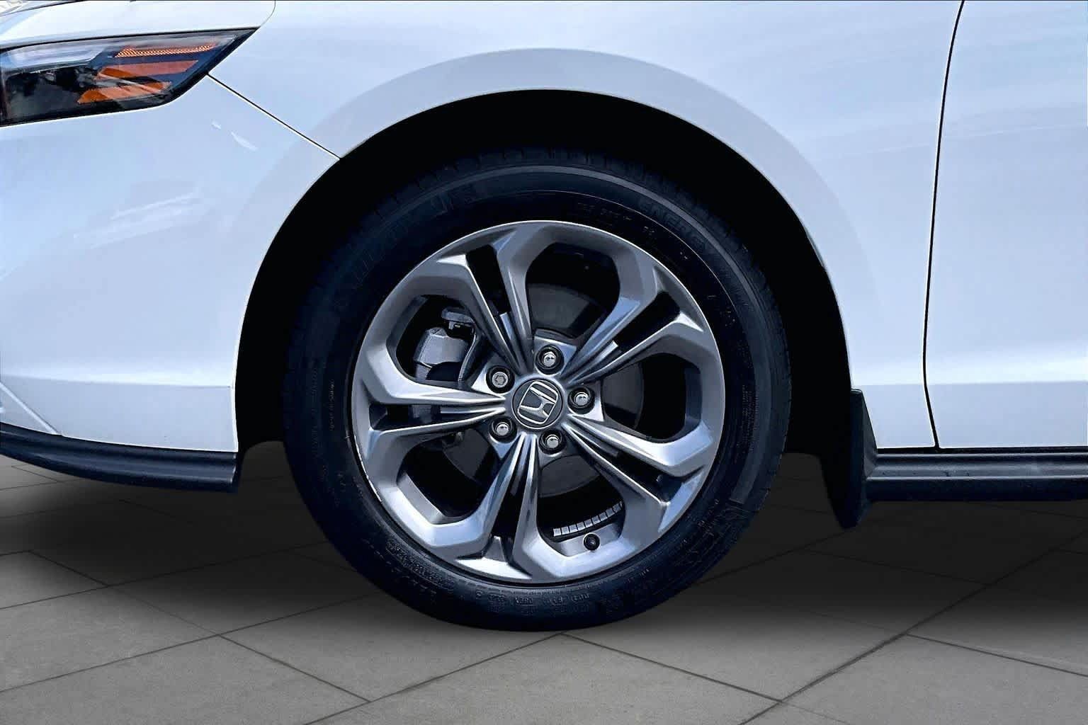 Used 2024 Honda Accord EX image 10