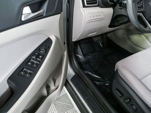 Used 2021 Hyundai Tucson SEL FWD image 10