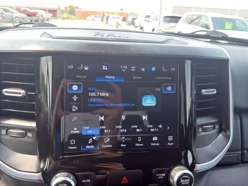 Used 2022 RAM 1500 Big Horn AWD/4WD image 19