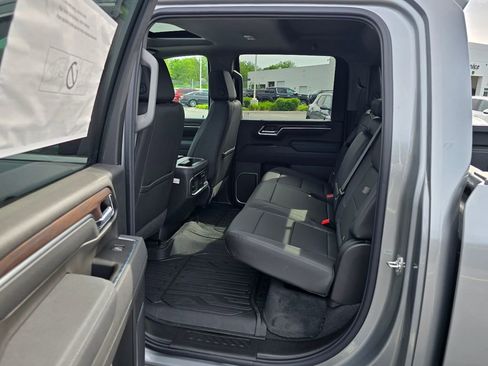 New 2026 GMC Sierra 3500 SLT w/ SLT Premium Package AWD/4WD image 27