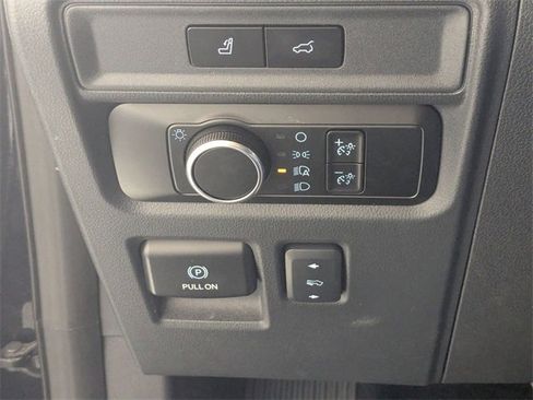 Used 2024 Ford Expedition Max XLT image 15