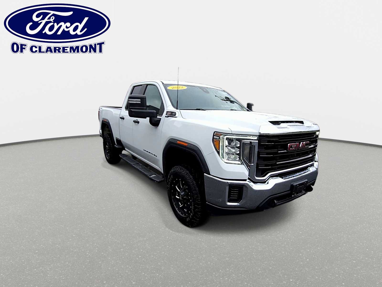 Used 2022 GMC Sierra 2500 Pro w/ Convenience Package AWD/4WD image 2