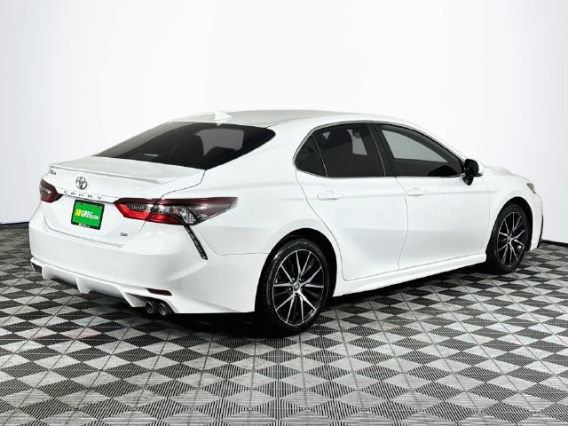 Used 2023 Toyota Camry SE FWD image 8