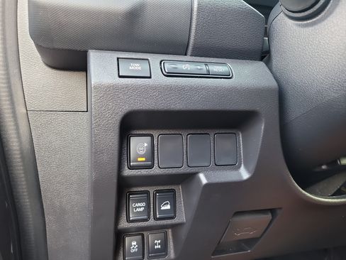 Used 2023 Nissan Frontier PRO-4X w/ Technology Package AWD/4WD image 33