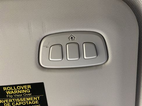 Used 2025 Ford Escape Platinum w/ Premium Technology Package image 32