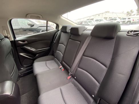 Used 2016 MAZDA MAZDA3 i Sport w/ Preferred Equipment Package image 28