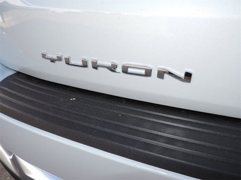 New 2026 GMC Yukon XL Denali w/ Sun & Power Step Package image 15