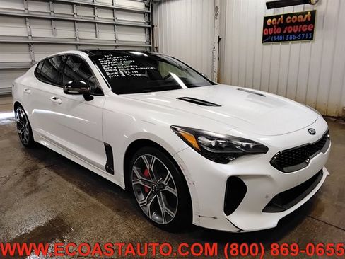 Used 2018 Kia Stinger GT1 RWD image 1