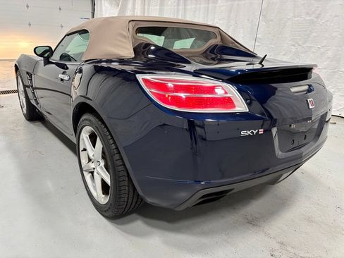 Used 2007 Saturn Sky Red Line RWD image 12