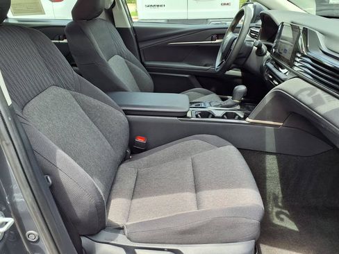 Used 2025 Toyota Camry LE FWD image 12