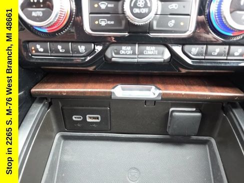 Used 2024 GMC Yukon XL Denali Ultimate w/ LPO, Floor Liner Package AWD/4WD image 38