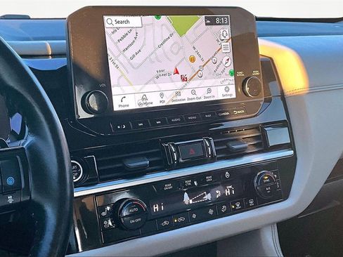 Used 2022 Nissan Pathfinder Platinum w/ Cargo Package image 6