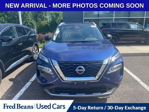 Used 2023 Nissan Rogue SL AWD/4WD image 2