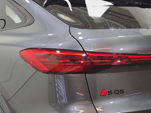 New 2026 Audi SQ5 Premium Plus AWD/4WD image 31