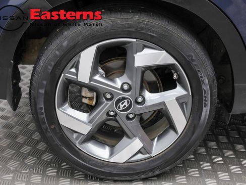 Used 2023 Hyundai Venue Limited image 44