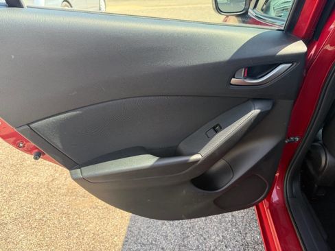 Used 2014 MAZDA MAZDA3 i Touring image 23