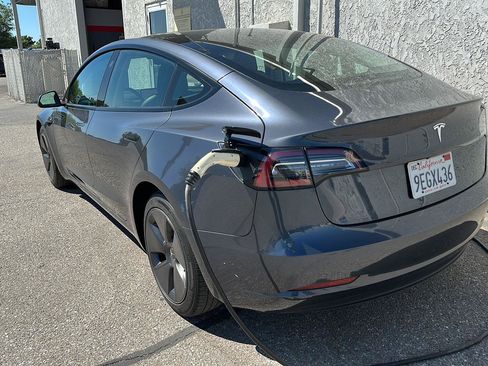 Used 2023 Tesla Model 3 Standard Range RWD image 3