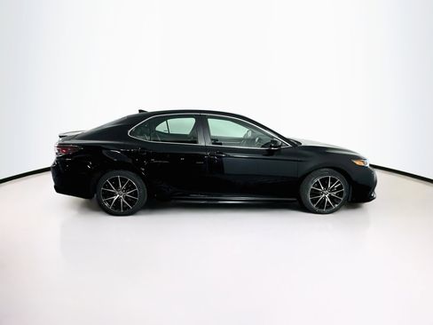Used 2024 Toyota Camry SE FWD image 10