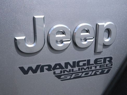 Used 2020 Jeep Wrangler Unlimited Sport AWD/4WD image 5