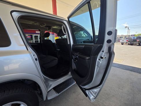 Used 2012 Nissan Armada SV AWD/4WD image 21