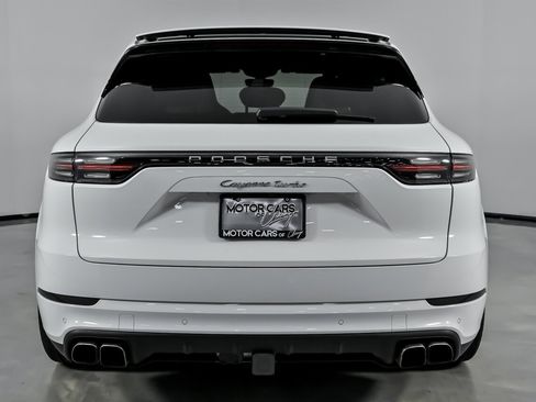 Used 2019 Porsche Cayenne Turbo image 11