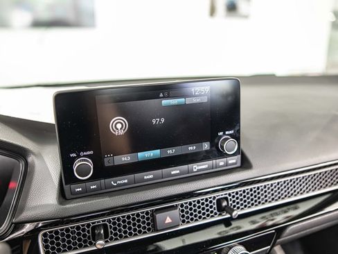 Used 2025 Honda Civic Sport image 25