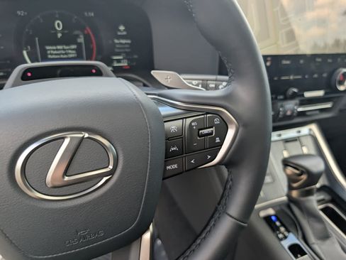Used 2026 Lexus GX 550 w/ Accessory Package (2T) AWD/4WD image 28