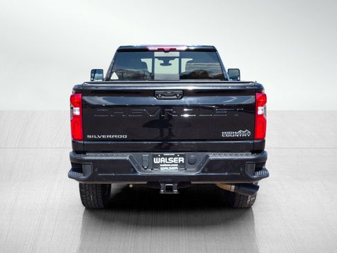 Used 2023 Chevrolet Silverado 3500 High Country w/ Z71 Off-Road Package image 4