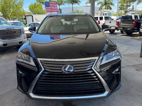 Used 2017 Lexus RX 350 FWD image 2