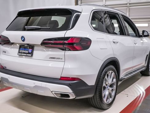 Used 2025 BMW X5 xDrive50e AWD/4WD image 6