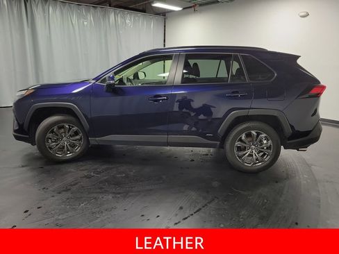 Used 2023 Toyota RAV4 XLE Premium AWD/4WD image 5