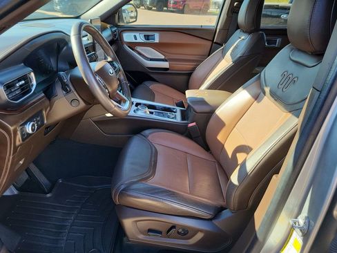 Used 2022 Ford Explorer King Ranch w/ Premium Technology Package image 20