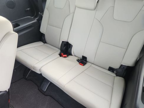 Certified 2022 Kia Telluride SX w/ SX Prestige Package image 31