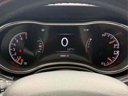 Used 2022 Jeep Grand Cherokee Limited AWD/4WD image 15