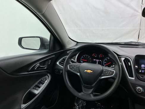 Used 2019 Chevrolet Malibu LS FWD image 28
