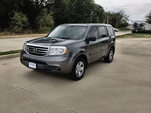 Used 2015 Honda Pilot LX image 2
