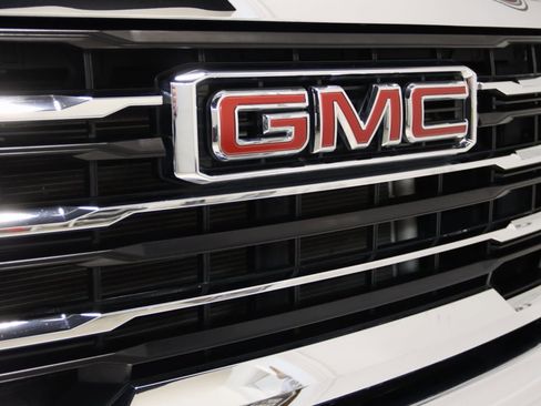 Used 2025 GMC Sierra 2500 SLE w/ SLE Convenience Package image 31