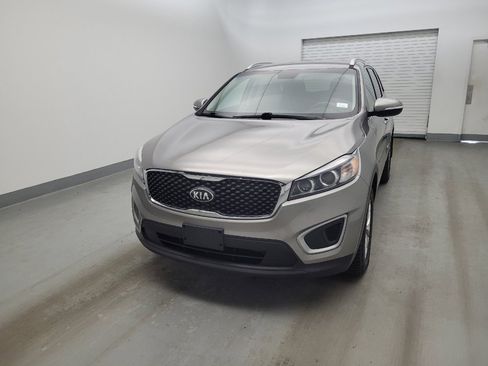 Used 2018 Kia Sorento LX image 15