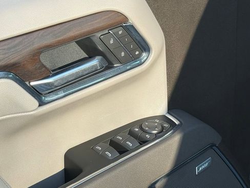 New 2026 GMC Sierra 1500 SLT w/ SLT Premium Package image 19