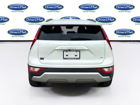 Used 2025 Kia Niro LX FWD image 6