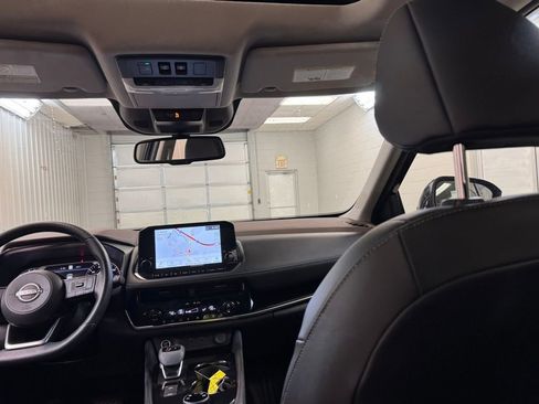 Used 2023 Nissan Rogue SL w/ SL Premium Package image 24