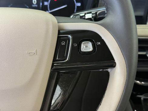 Used 2022 Lincoln Corsair FWD image 24