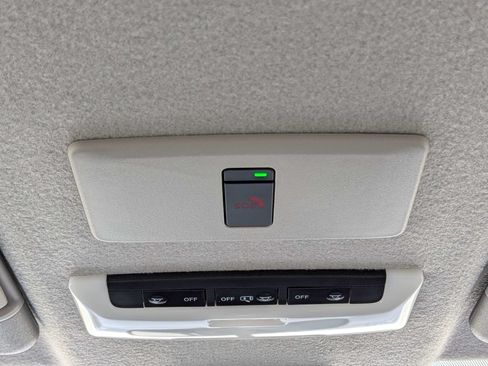 Used 2024 Nissan Kicks SR w/ SR Premium Package FWD image 24