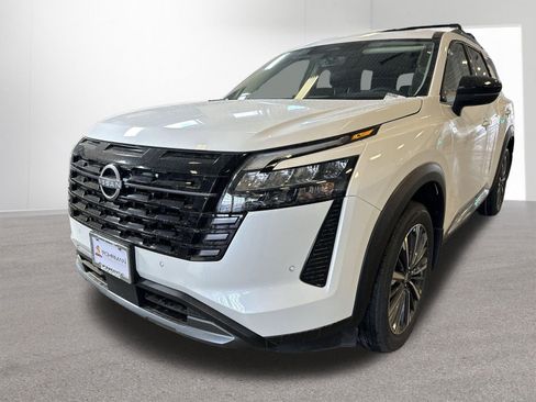 New 2026 Nissan Pathfinder Platinum AWD/4WD image 23