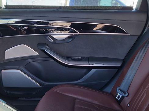 Used 2020 Audi S8 L image 17