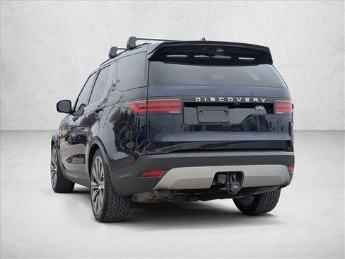 Used 2022 Land Rover Discovery S image 8